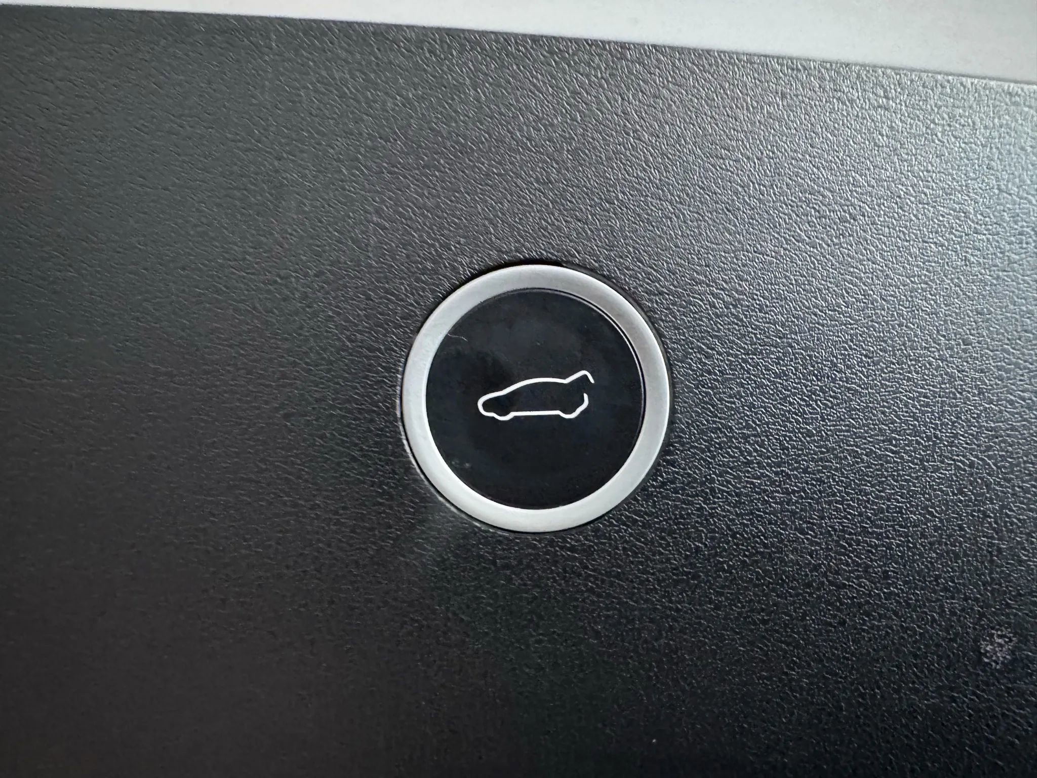 Used 2016 Tesla Model X 90D image 26