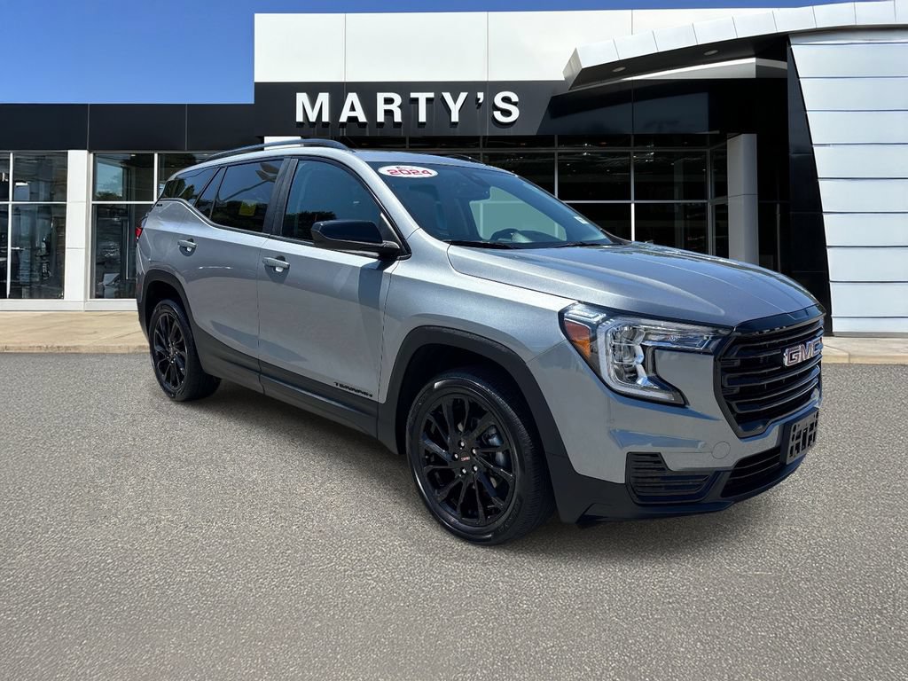 Used 2024 GMC Terrain SLE w/ Driver Convenience Package