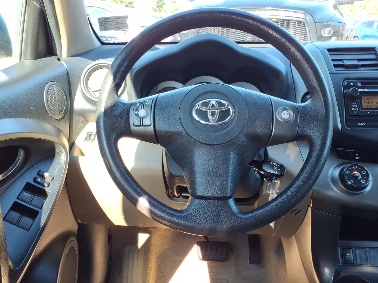 Used 2012 Toyota RAV4 FWD w/ Value Pkg image 5