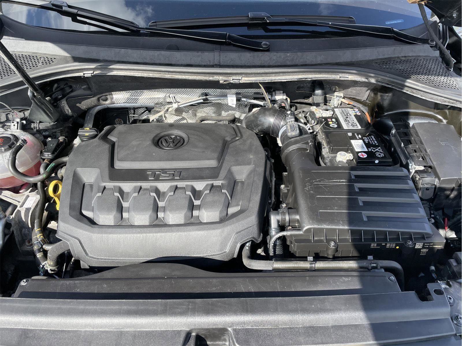 Used 2023 Volkswagen Tiguan SE AWD/4WD image 11