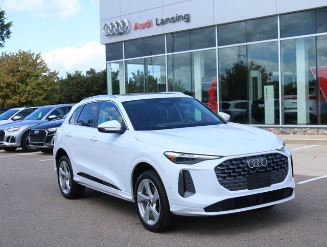 New 2025 Audi Q5 Premium Plus image 1