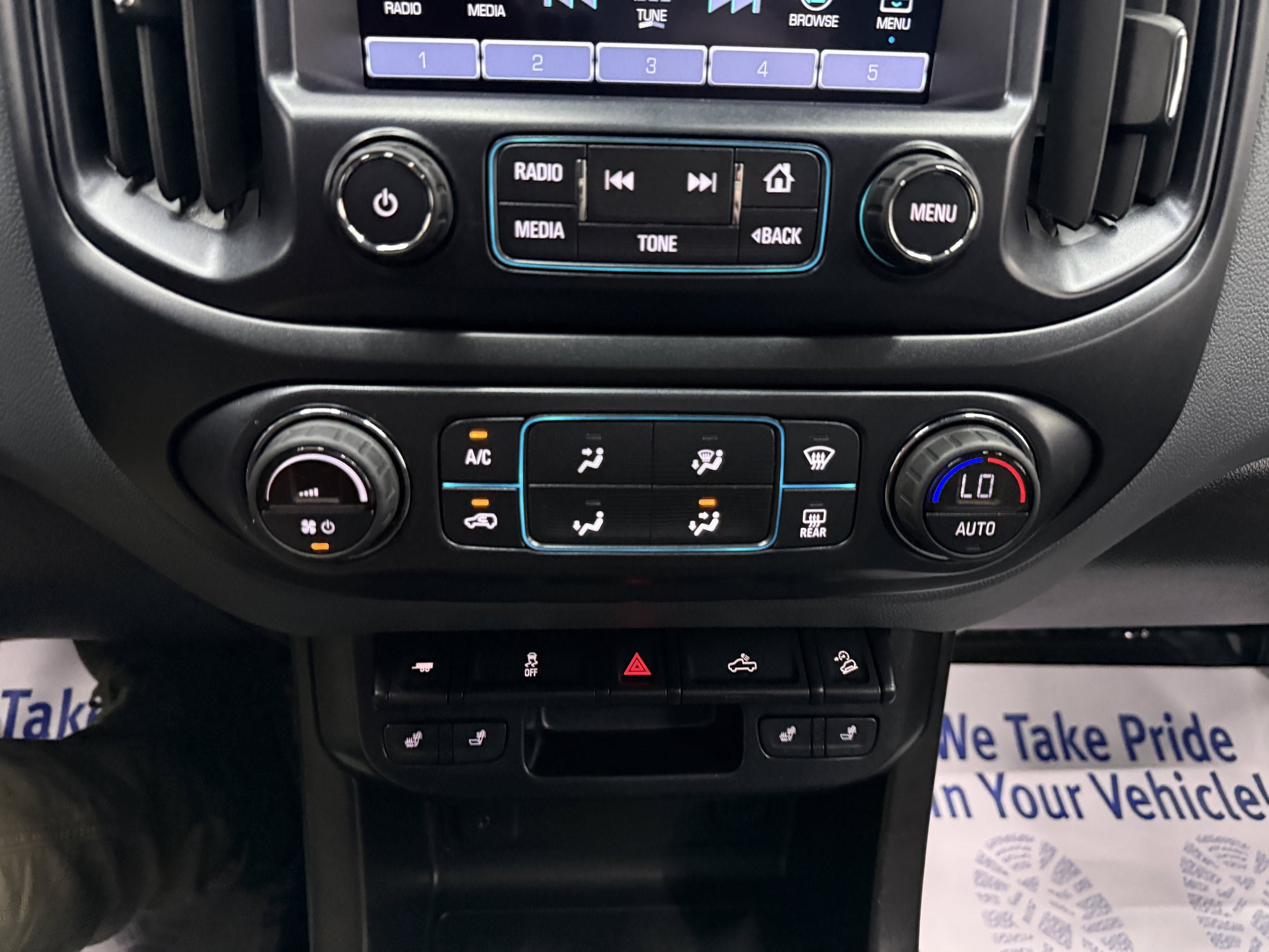 Used 2017 Chevrolet Colorado Z71 AWD/4WD image 19