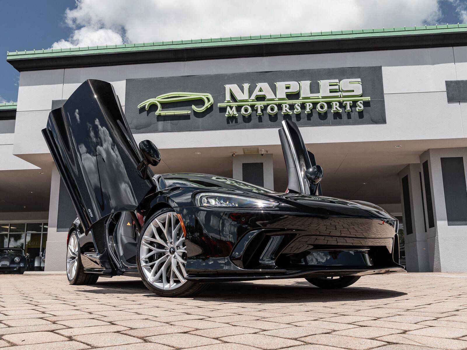 Used 2025 McLaren GTS RWD image 5