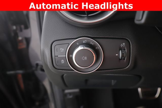 Used 2024 Alfa Romeo Giulia Ti AWD/4WD image 19
