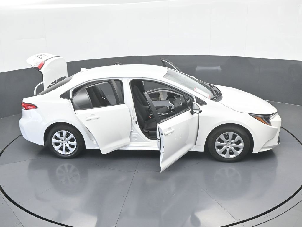 Used 2023 Toyota Corolla LE image 61