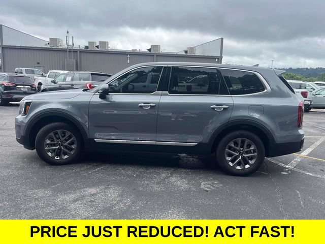 Used 2023 Kia Telluride LX AWD/4WD image 7