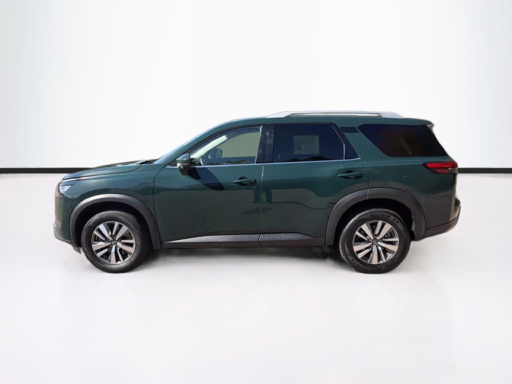 Used 2025 Nissan Pathfinder SL AWD/4WD image 8