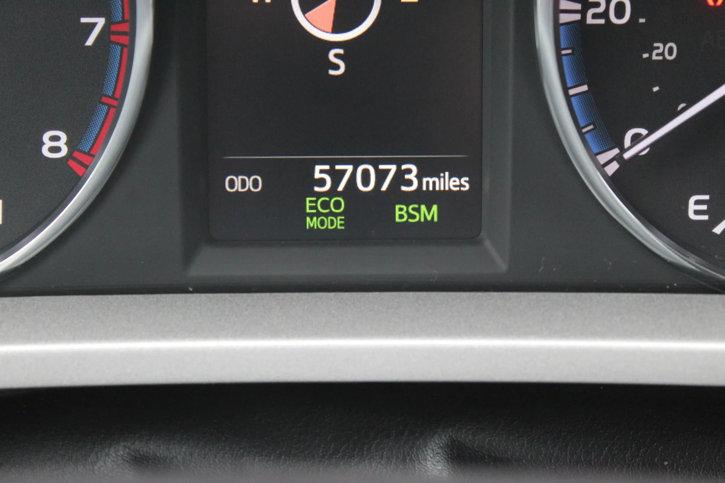 Used 2016 Toyota RAV4 XLE image 14