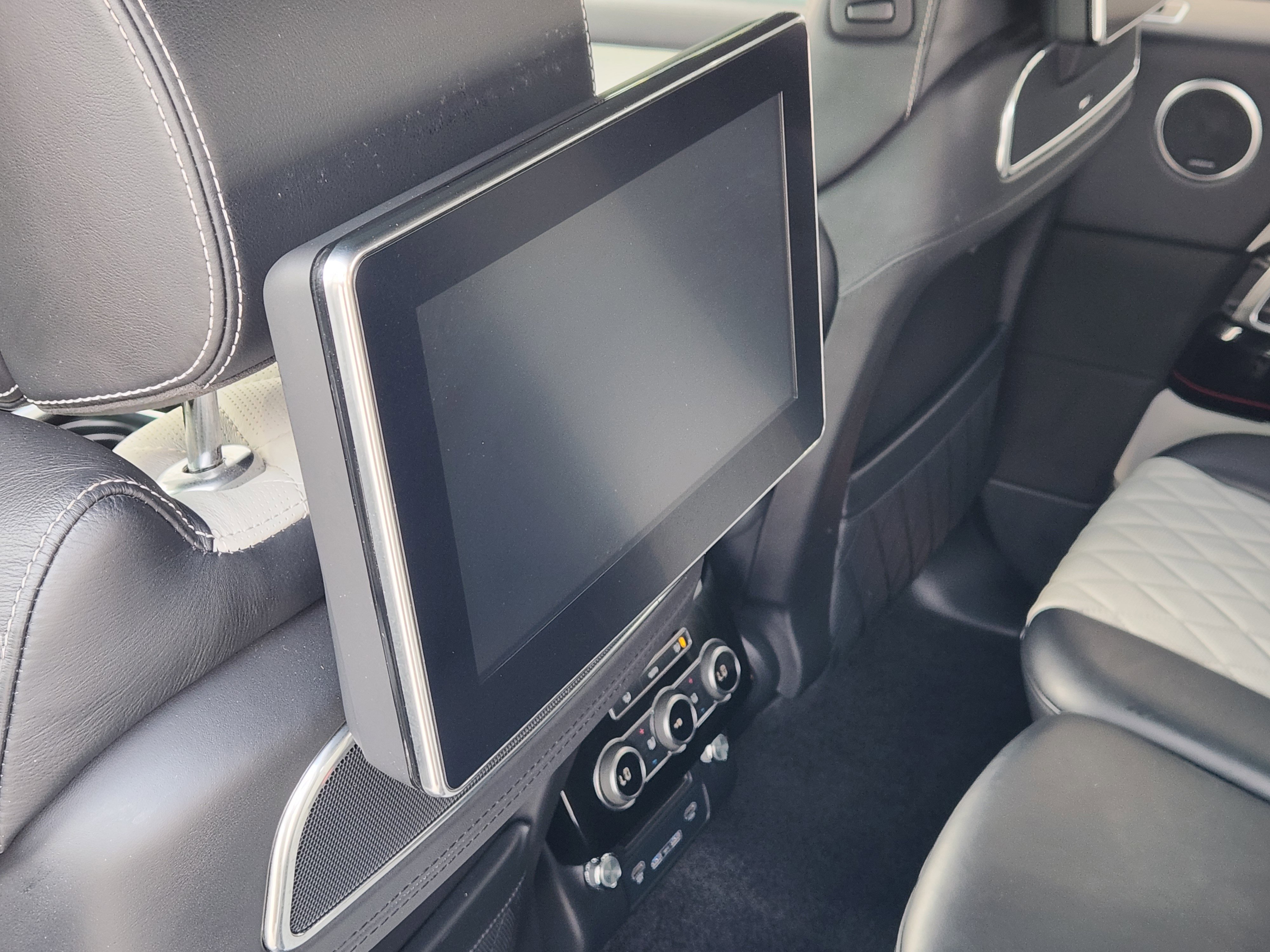 Used 2017 Land Rover Range Rover SV Autobiography Dynamic image 32