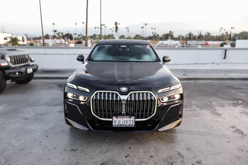 Used 2024 BMW 740i RWD image 3