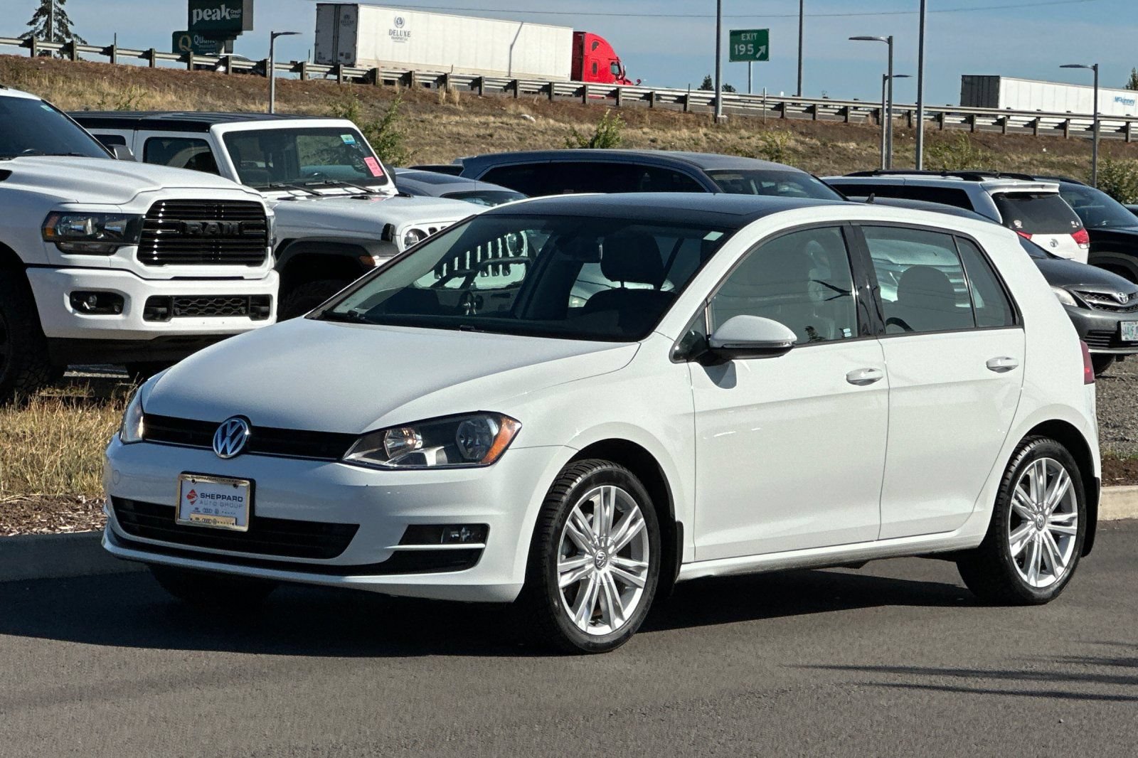 Used 2016 Volkswagen Golf SE FWD image 7