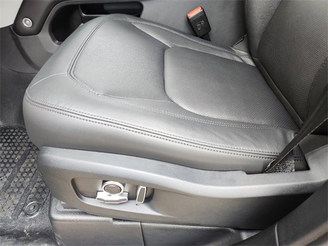 New 2024 Land Rover Defender 130 S image 17