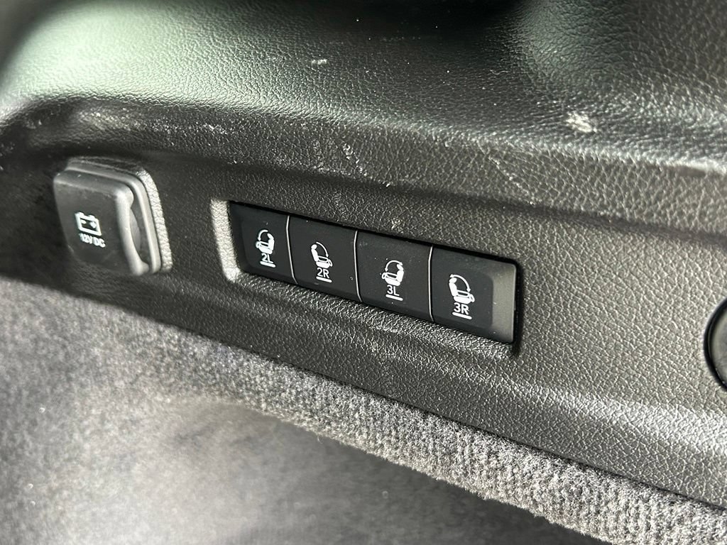 Used 2023 Jeep Grand Cherokee L Overland RWD image 44