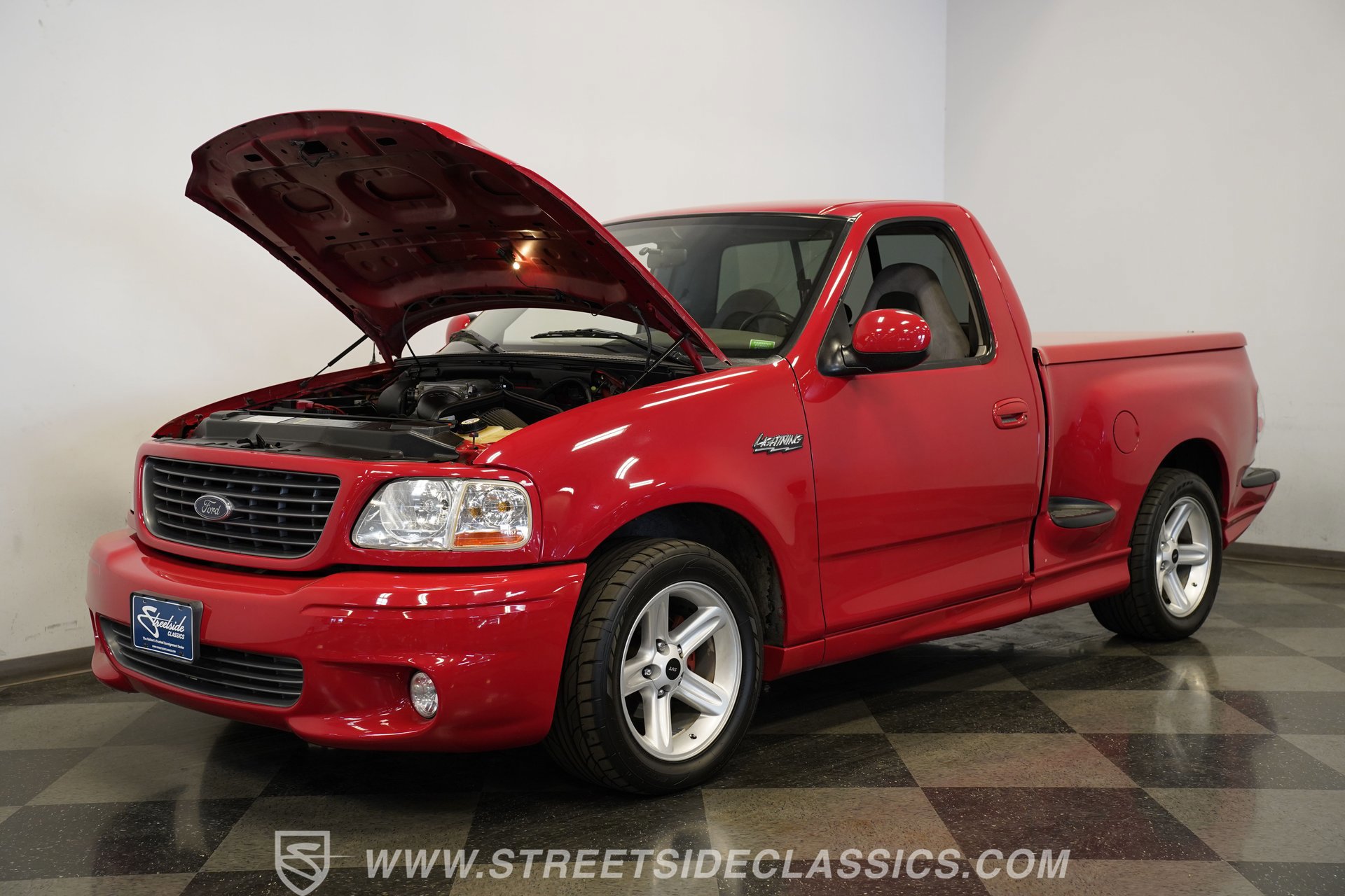 Used 2003 Ford F150 Lightning RWD image 38