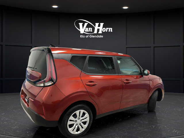 Used 2023 Kia Soul LX FWD image 7