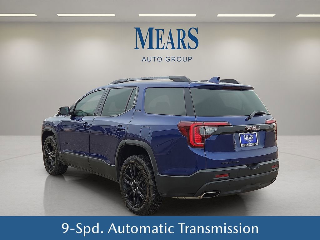 Used 2023 GMC Acadia SLE w/ Driver Convenience Package image 4