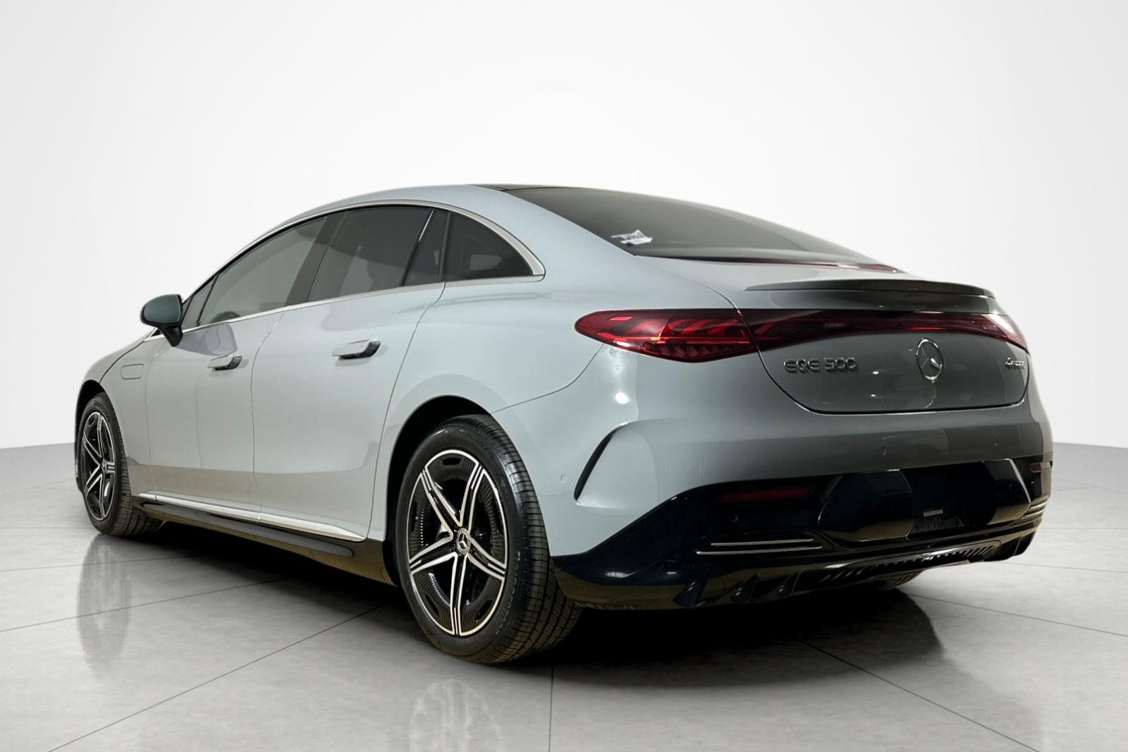 Used 2023 Mercedes-Benz EQE 500 4MATIC Sedan image 3