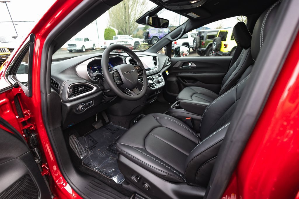 New 2026 Chrysler Pacifica Select w/ S Appearance Package image 20
