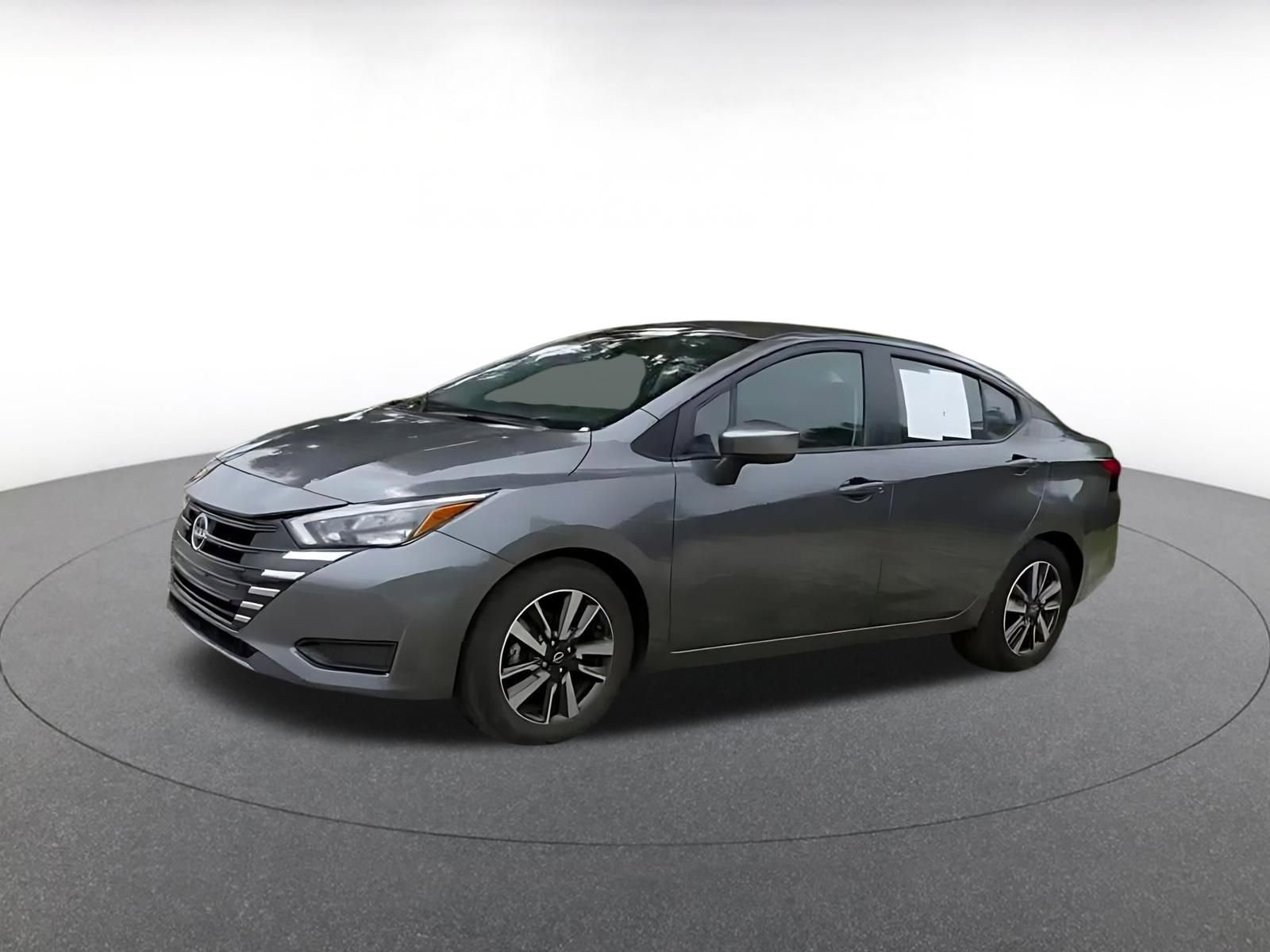 Used 2025 Nissan Versa SV FWD image 8