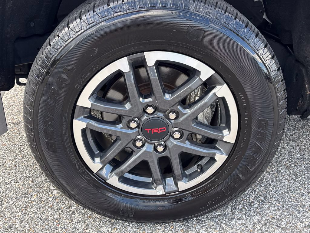 Certified 2024 Toyota Tacoma TRD Sport w/ TRD Sport Upgrade Package AWD/4WD image 18