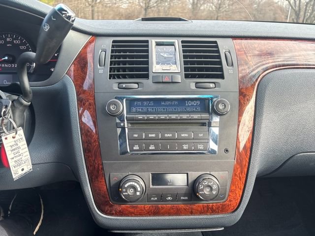 Used 2006 Cadillac DTS w/ Sun And Sound Package image 16