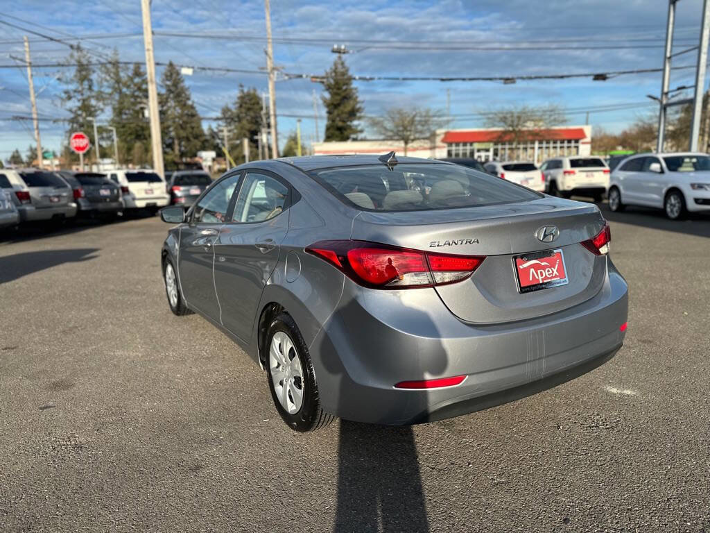 Used 2016 Hyundai Elantra SE FWD image 9