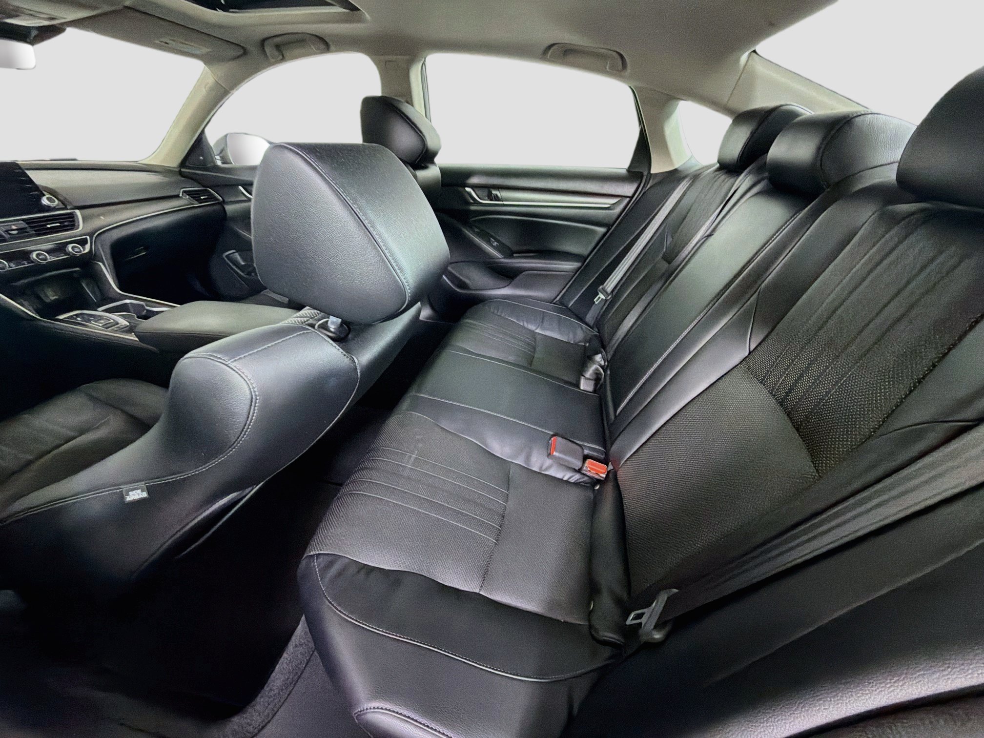Used 2018 Honda Accord Touring image 28