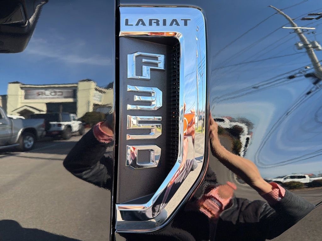 Used 2022 Ford F350 Lariat w/ Lariat Ultimate Package image 16