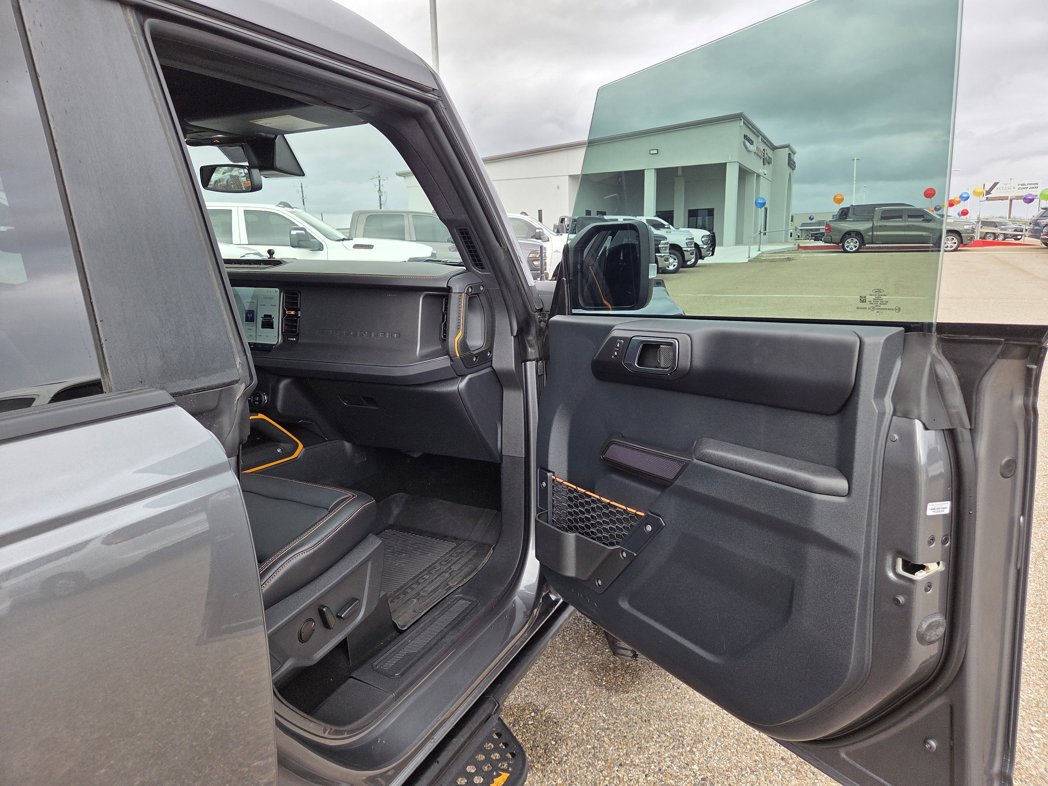 Used 2024 Ford Bronco Badlands AWD/4WD image 18