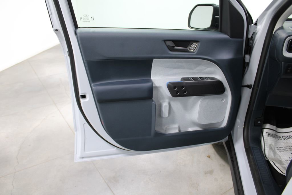 New 2025 Ford Maverick XLT image 23