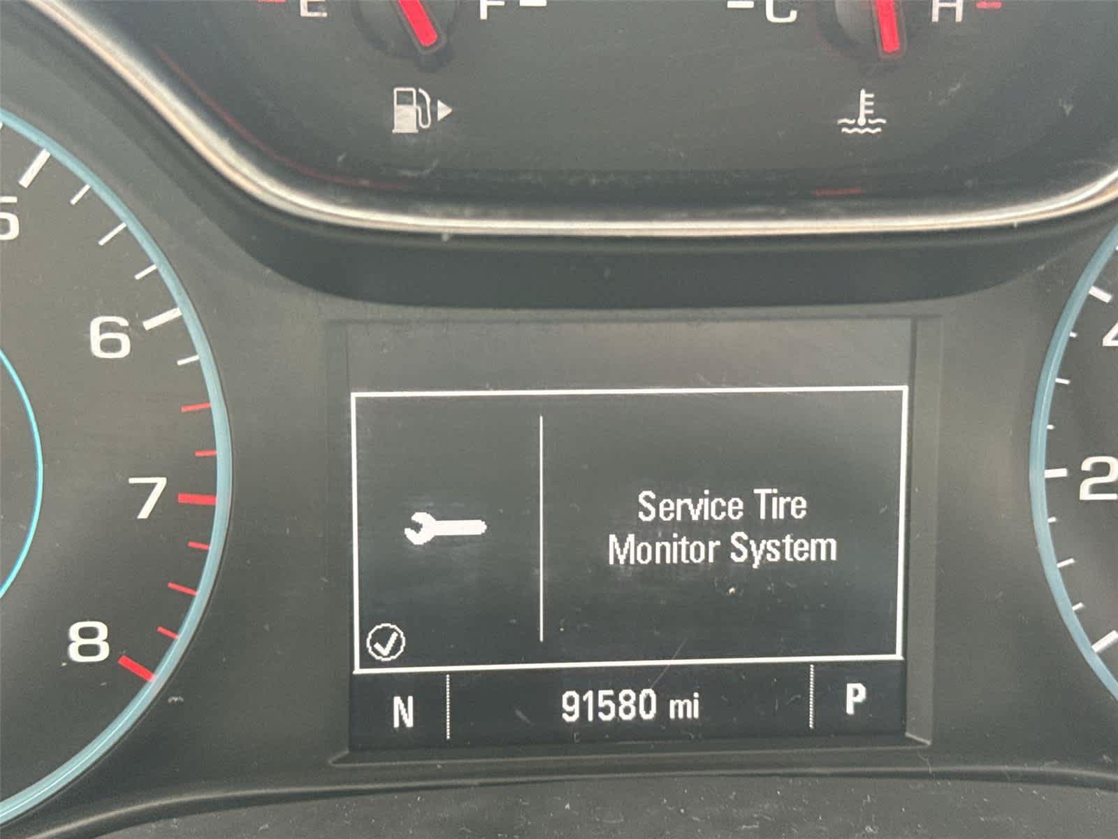 Used 2017 Chevrolet Cruze LT FWD image 29