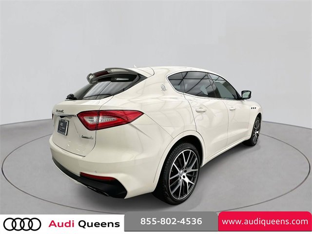 Used 2019 Maserati Levante GTS image 4