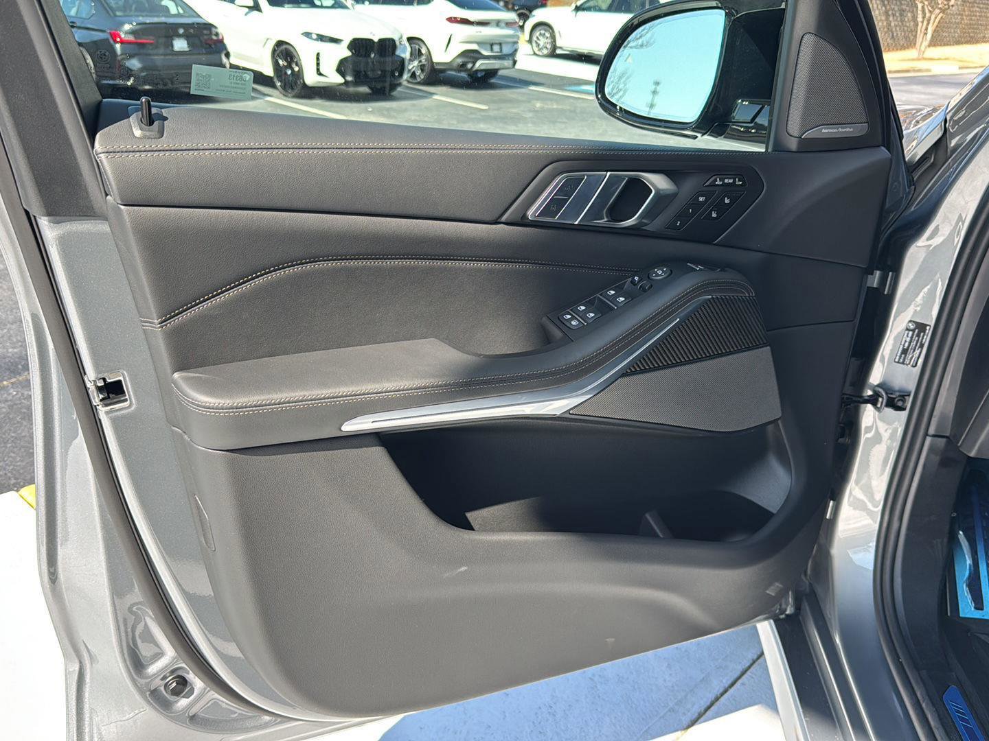 New 2026 BMW X7 M60i image 15