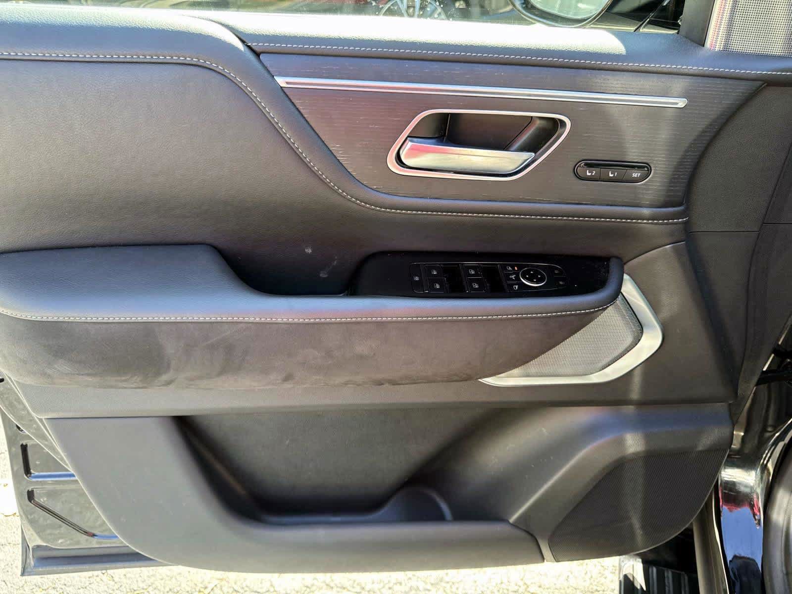 Certified 2025 INFINITI QX80 Sensory AWD/4WD image 8