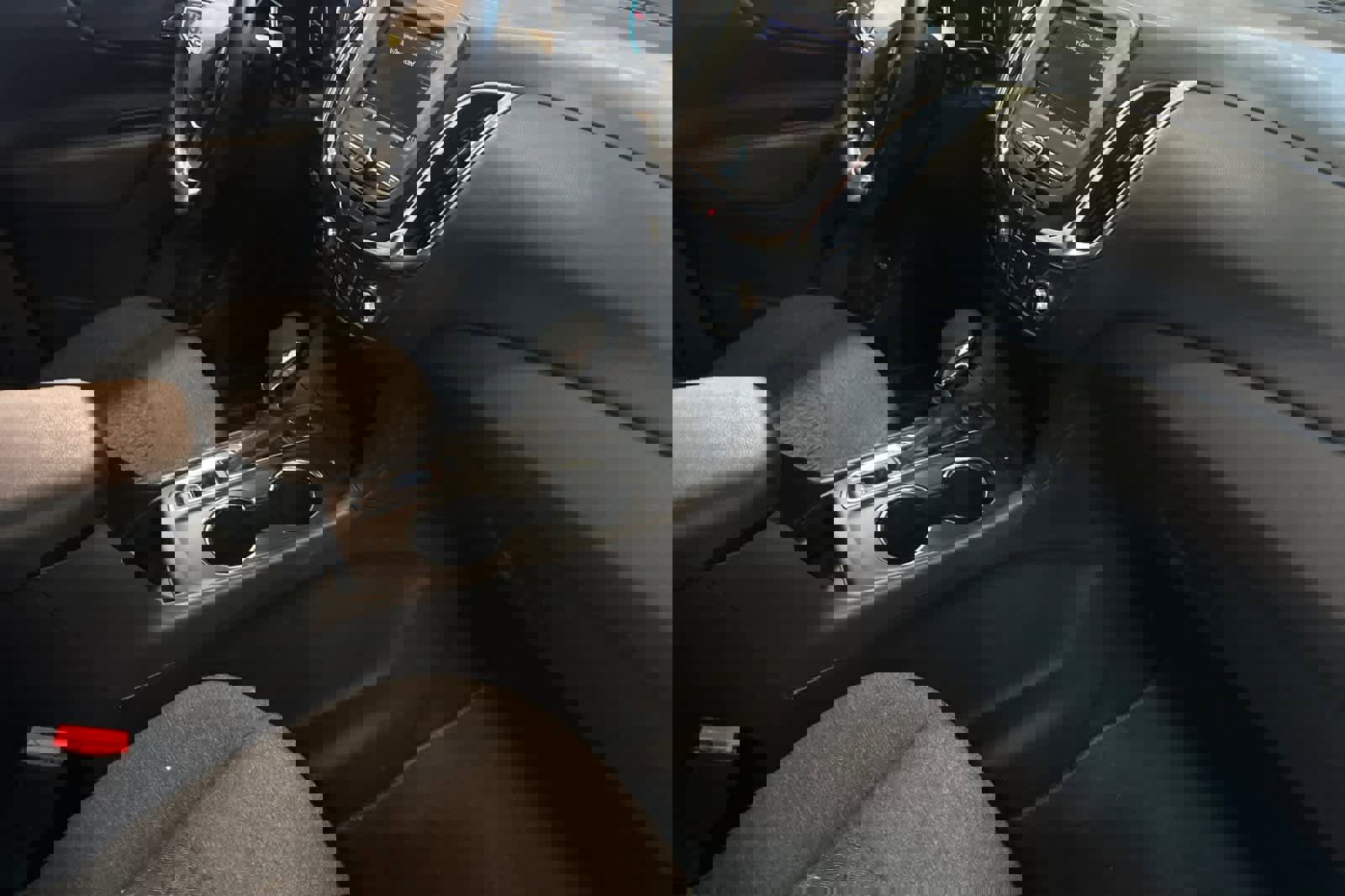 Used 2024 Chevrolet Equinox LT image 18