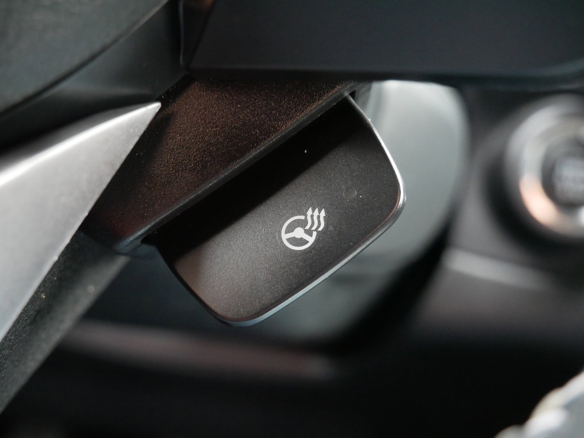 Certified 2023 Subaru Ascent Limited w/ Technology Package image 30