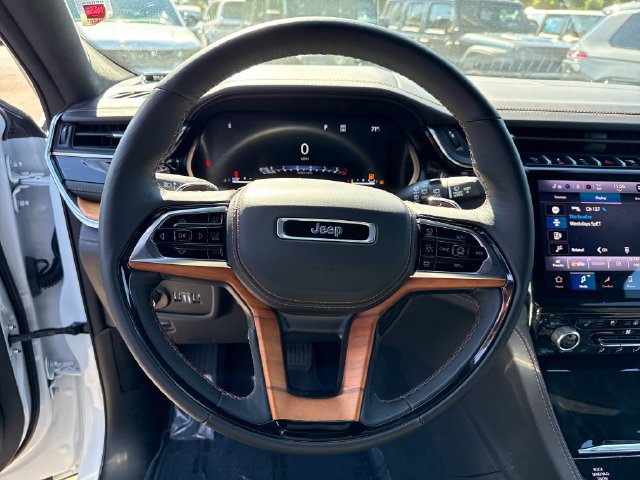 New 2025 Jeep Grand Cherokee Summit AWD/4WD image 18
