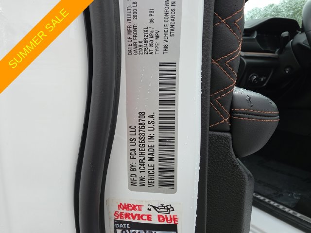 Certified 2025 Jeep Grand Cherokee Summit w/ Obsidian Package AWD/4WD image 32