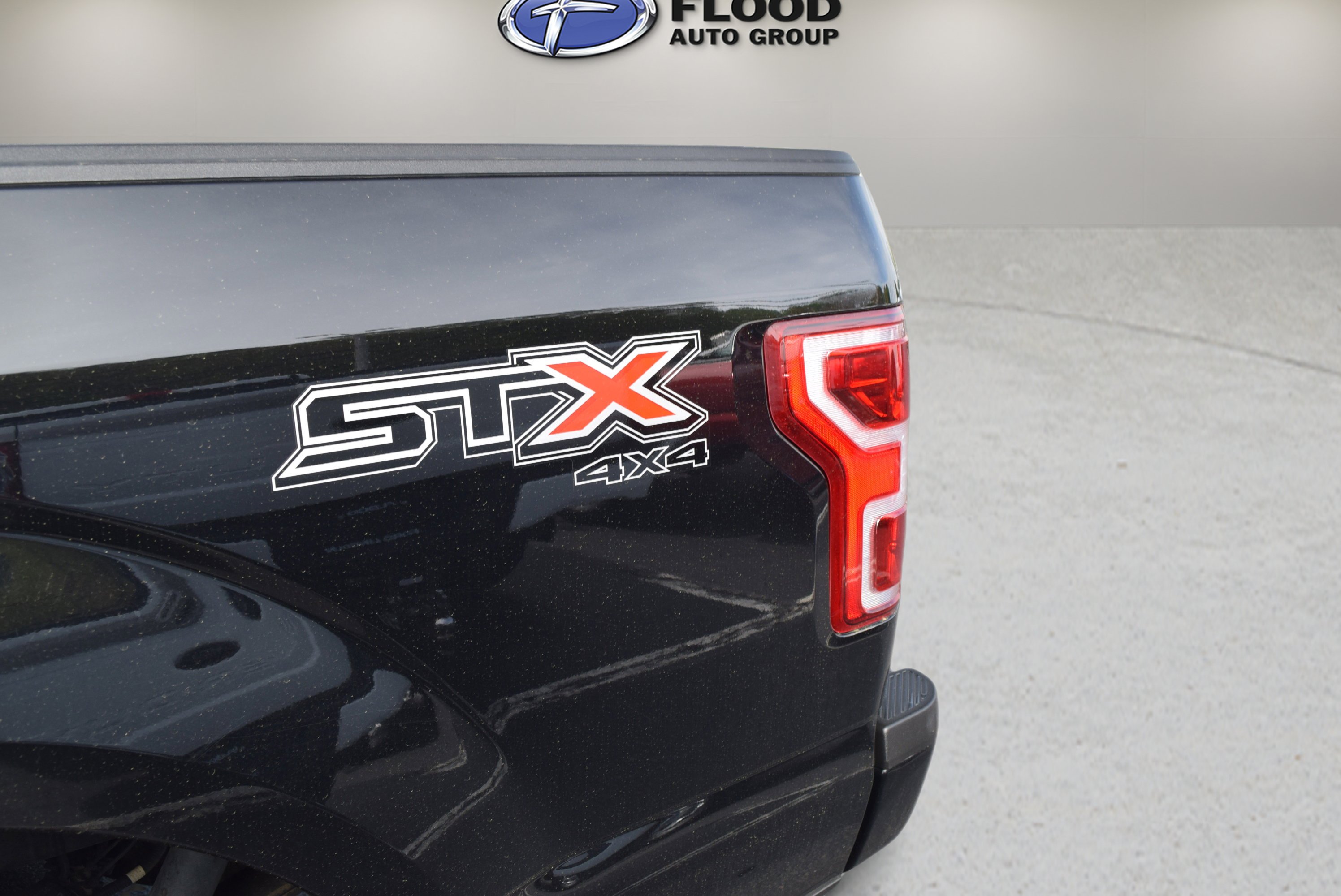 Used 2018 Ford F150 XL w/ Equipment Group 101A Mid AWD/4WD image 9