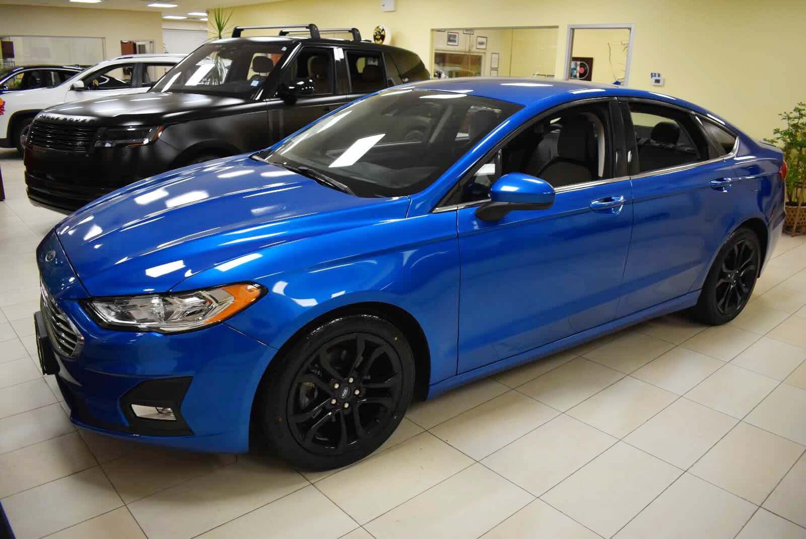 Used 2020 Ford Fusion SE w/ Equipment Group 151A FWD image 7