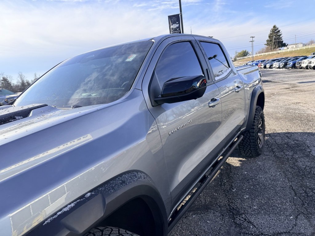 Used 2025 Chevrolet Colorado ZR2 w/ Technology Package image 14