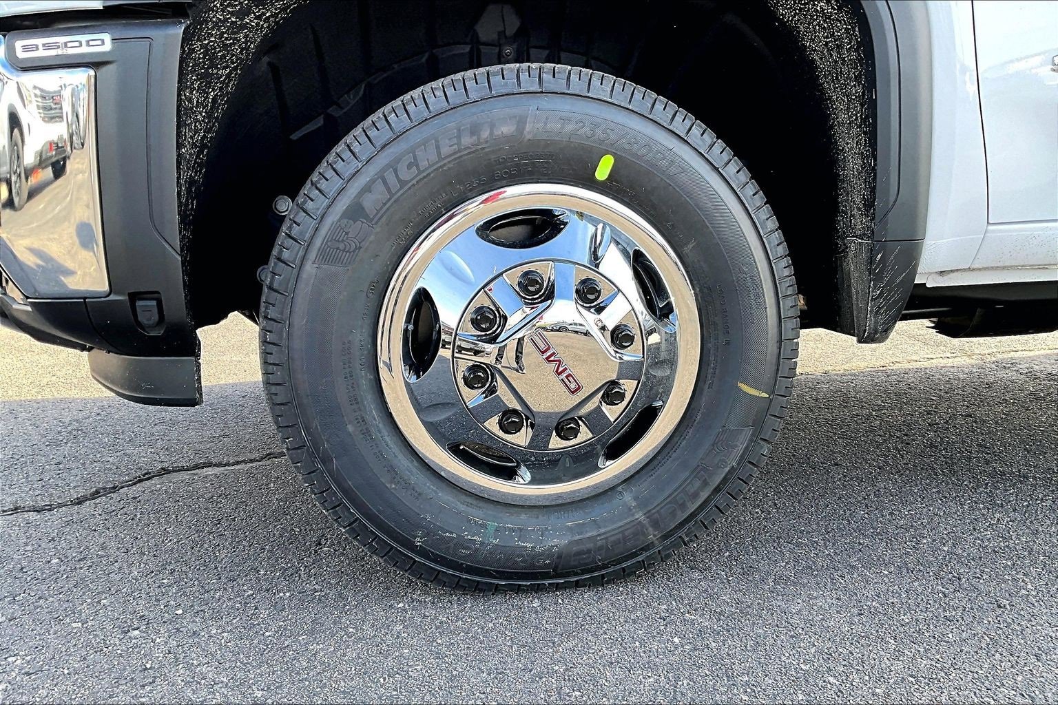 New 2026 GMC Sierra 3500 SLT w/ SLT Convenience Package image 12