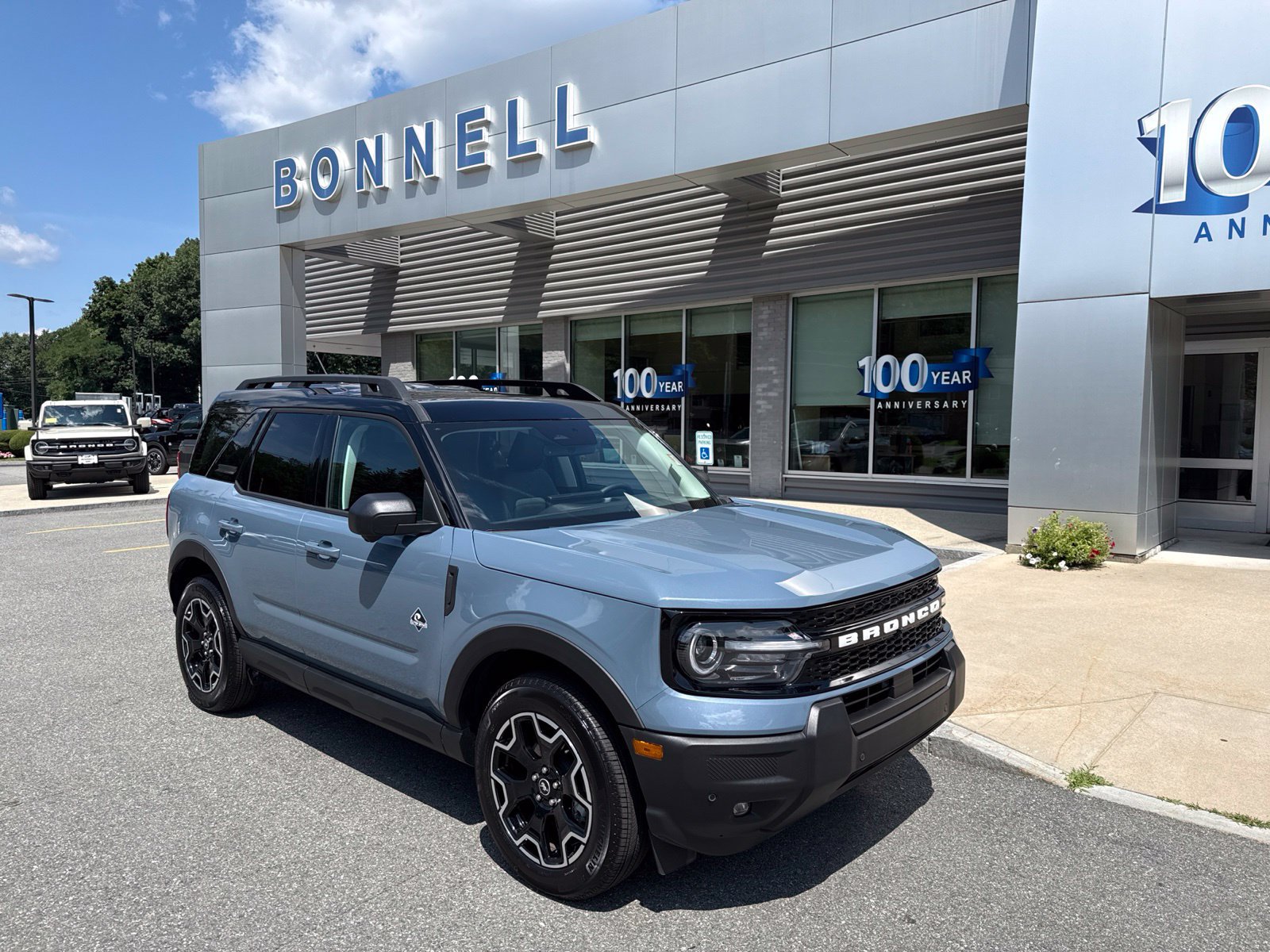 Used 2025 Ford Bronco Sport Outer Banks w/ Outer Banks Tech Package+ AWD/4WD image 1