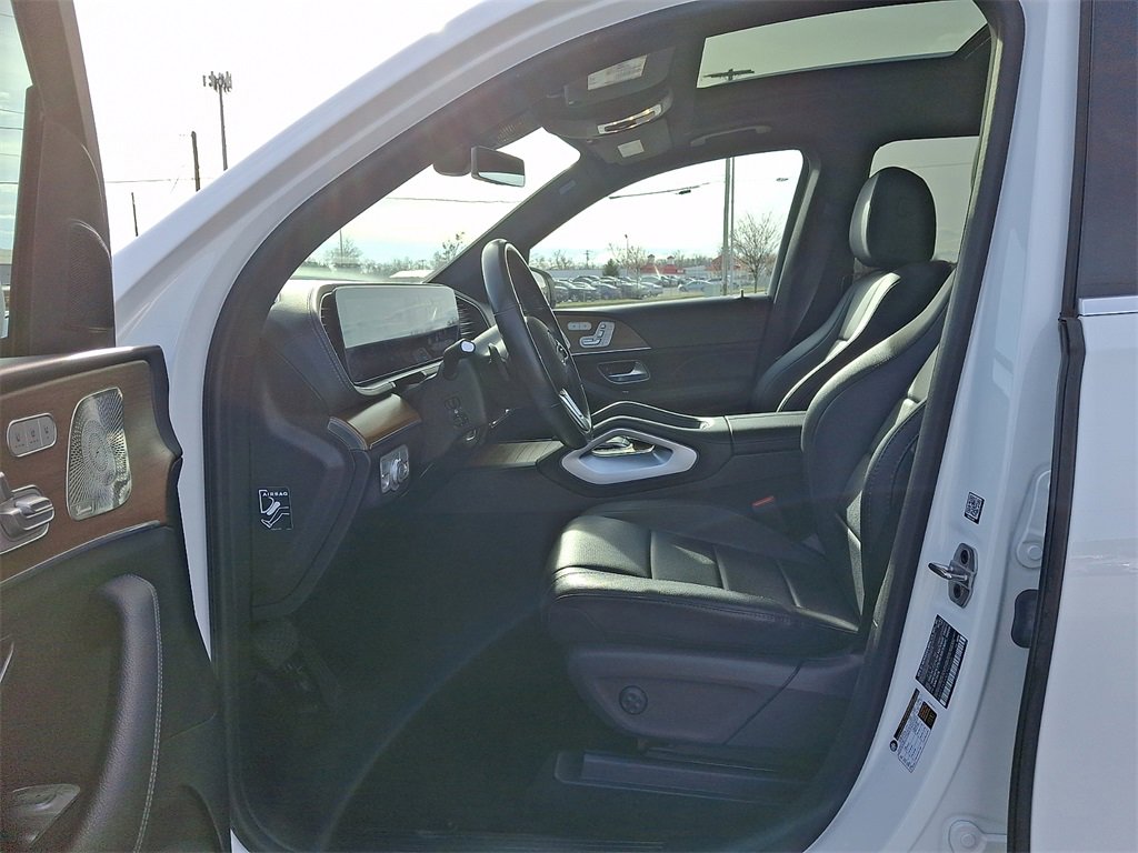 Used 2022 Mercedes-Benz GLS 450 4MATIC image 16