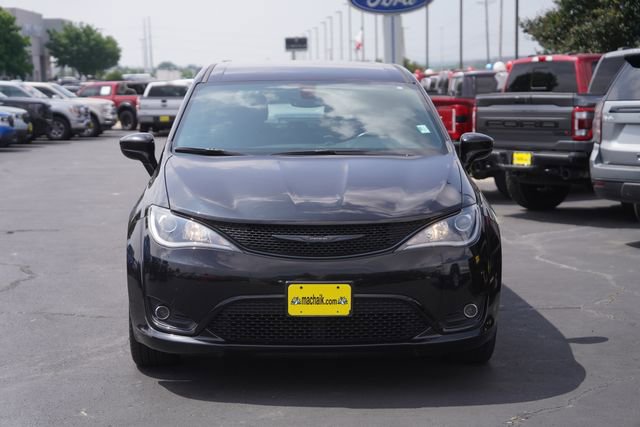 Used 2019 Chrysler Pacifica Touring Plus w/ S Appearance Package FWD image 3