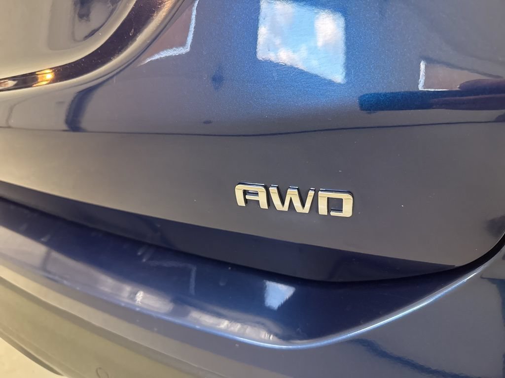 Used 2023 Chevrolet Equinox LS AWD/4WD image 10