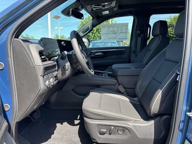 New 2026 Chevrolet Suburban Premier w/ Sun And Tow Package AWD/4WD image 9