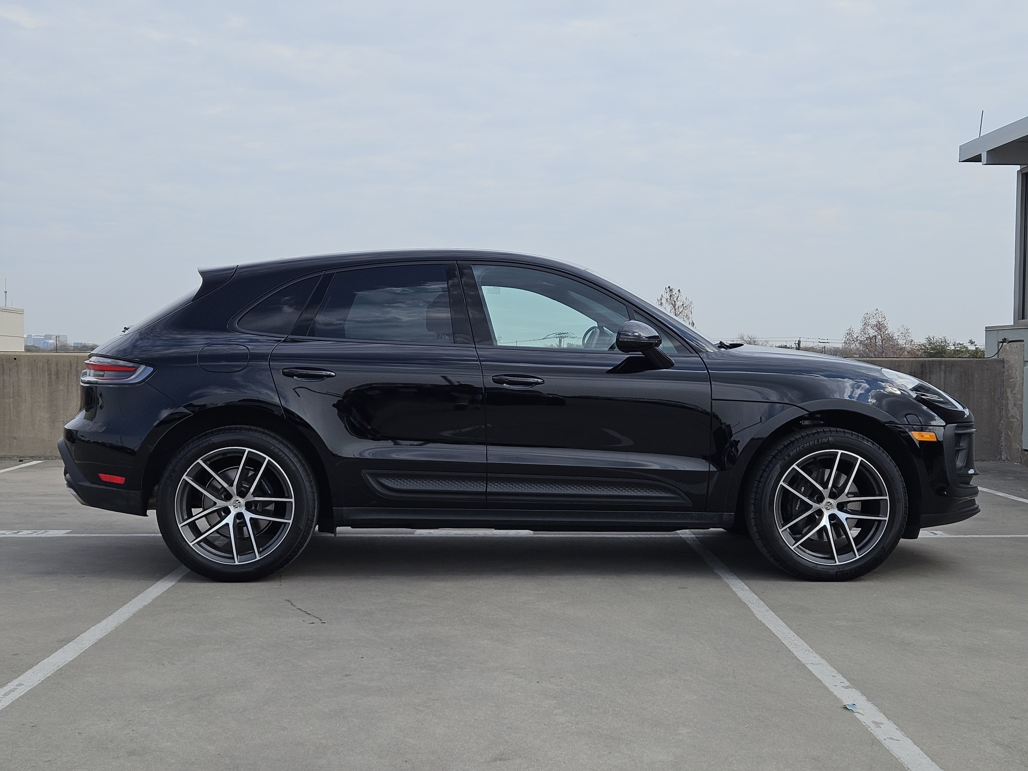 Certified 2026 Porsche Macan image 9