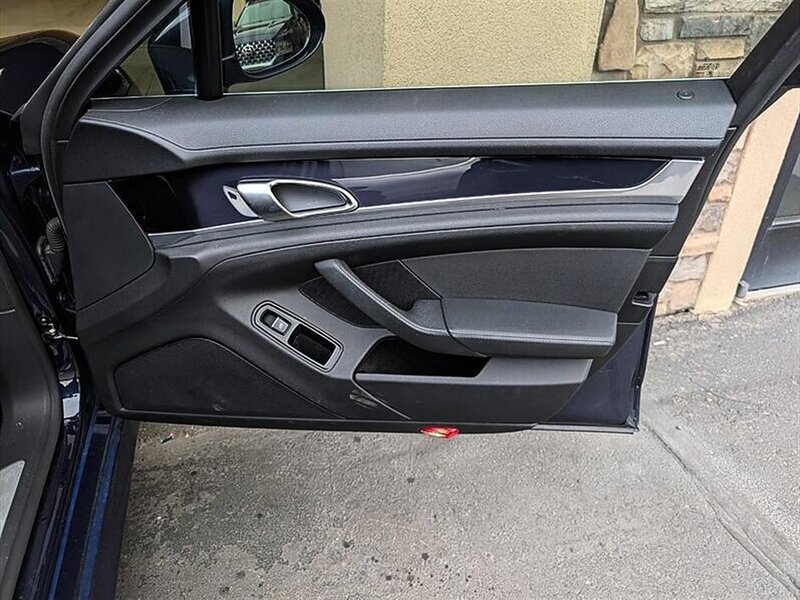 Used 2012 Porsche Panamera S RWD image 28