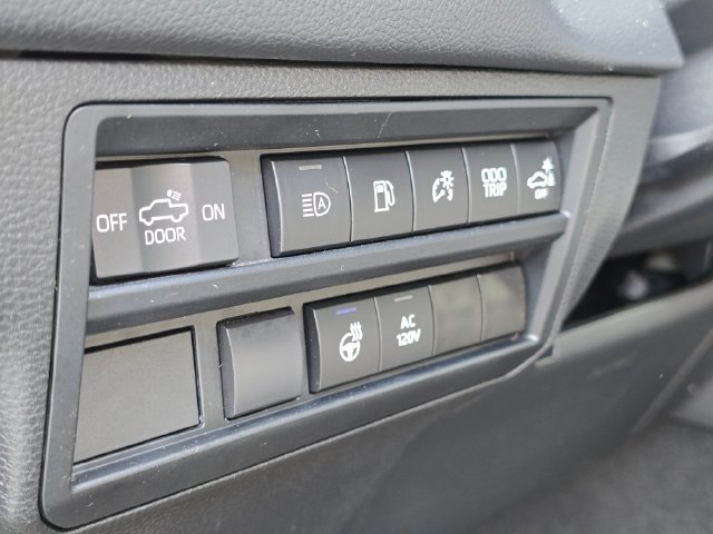 Used 2022 Toyota Tundra Limited AWD/4WD image 24